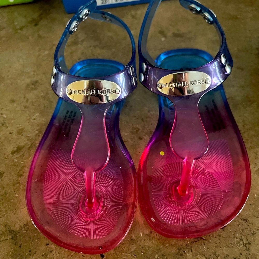 Toddler size 6 sandal